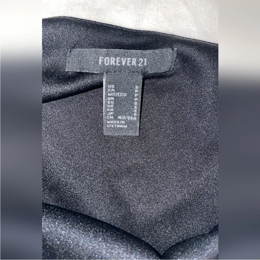 Forever 21 Silver Metallic Cowl Neck Top - Picture 4 of 4